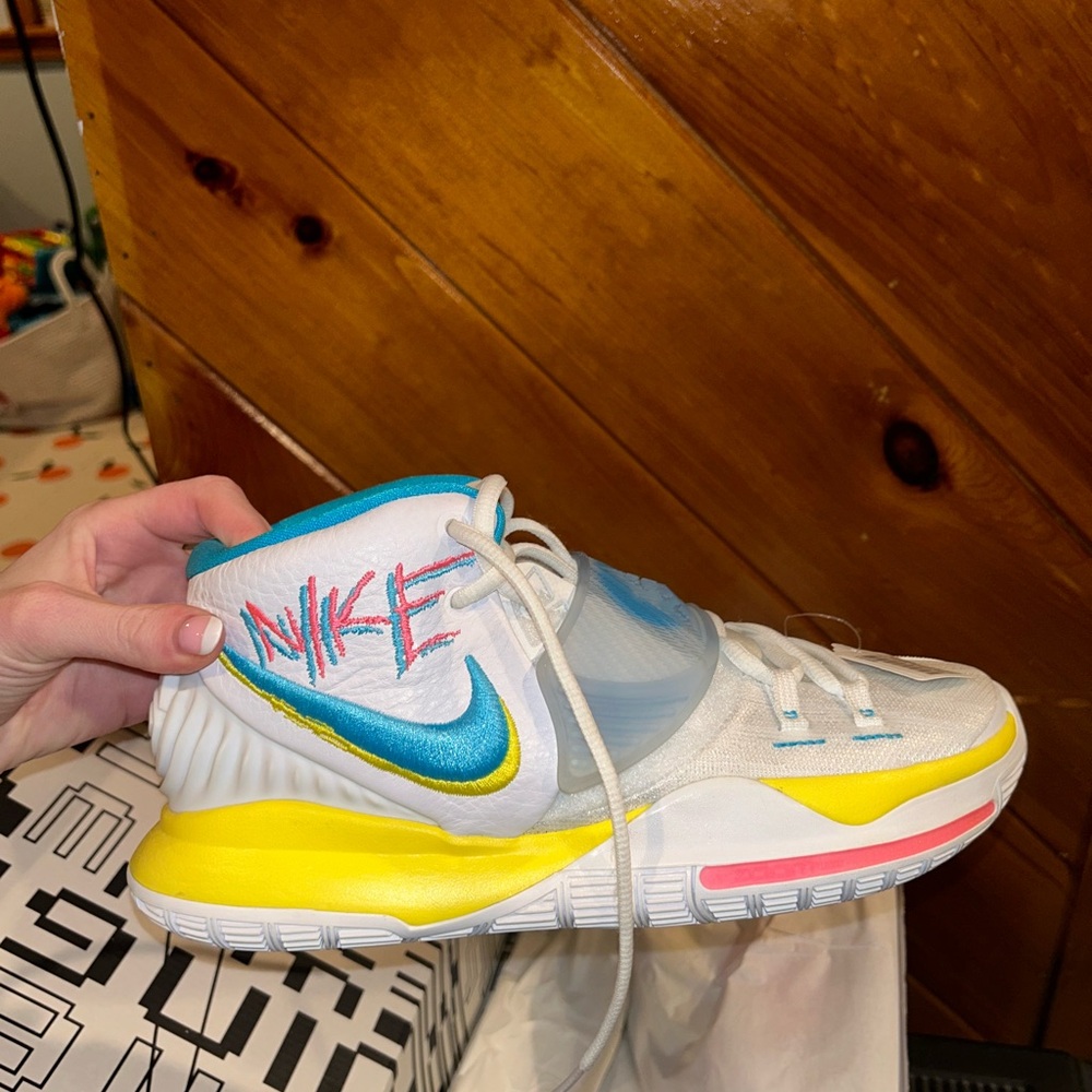 Kyrie 6 basketball shoes